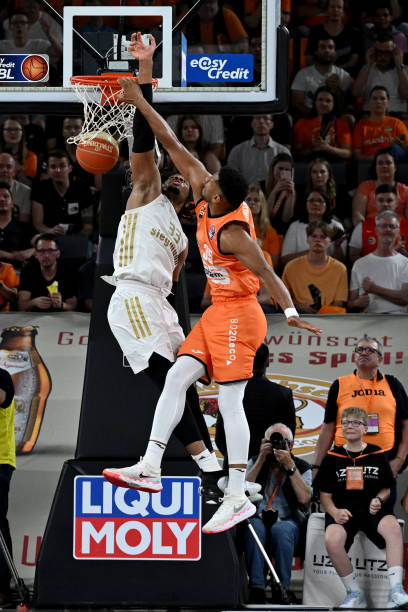 更多的表现 更多的表现