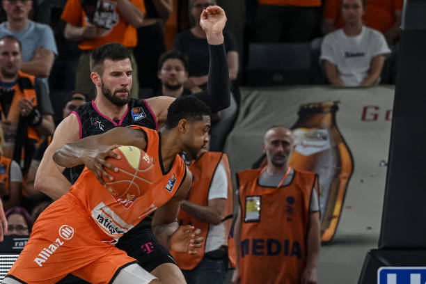 并且在多个 并且在多个